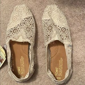 TOMS ivory crochet